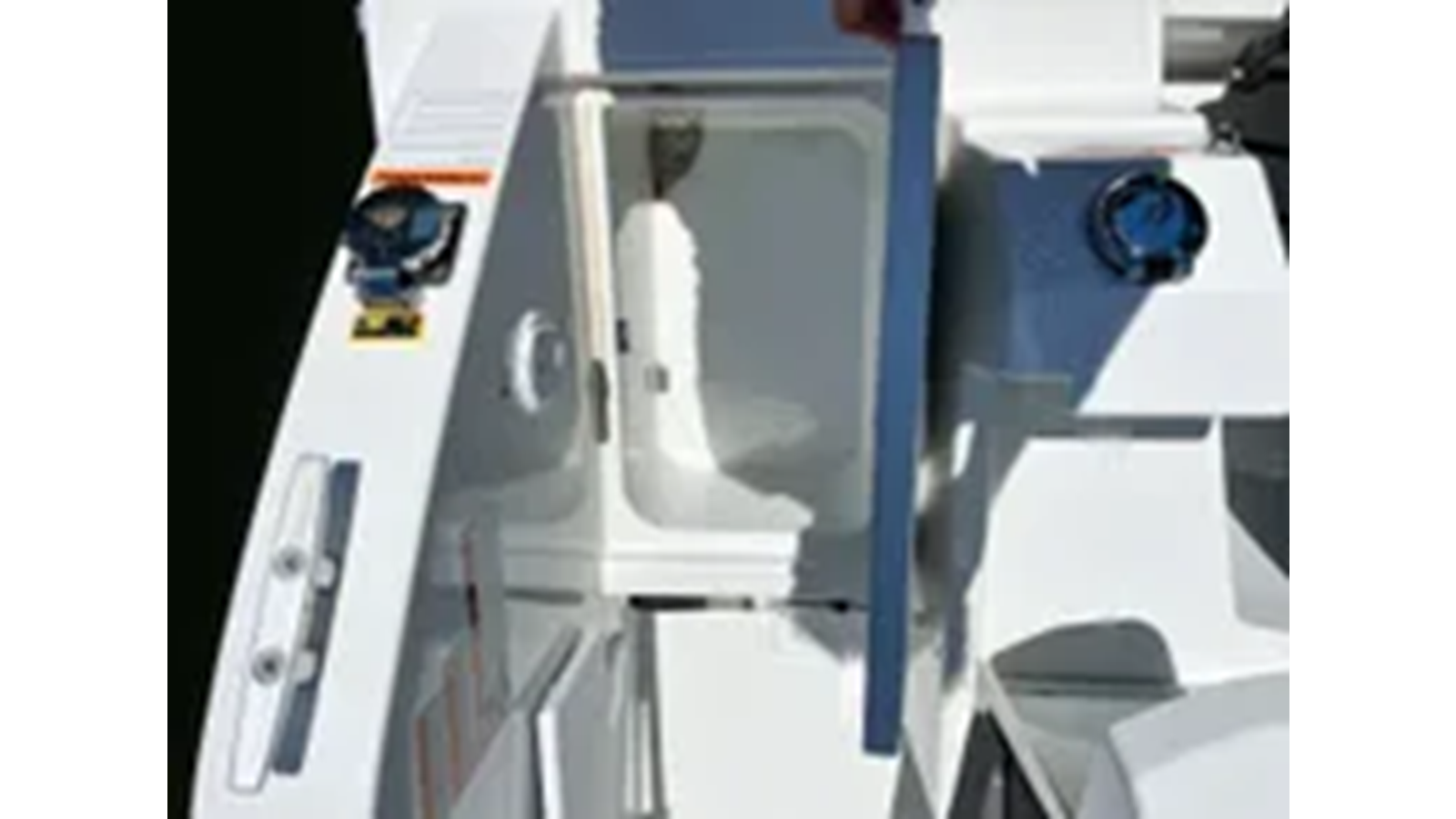 2023-beneteau-25-36fc33