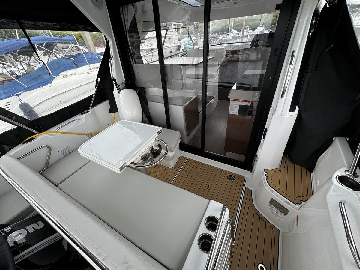 2023-beneteau-30-9f3e09