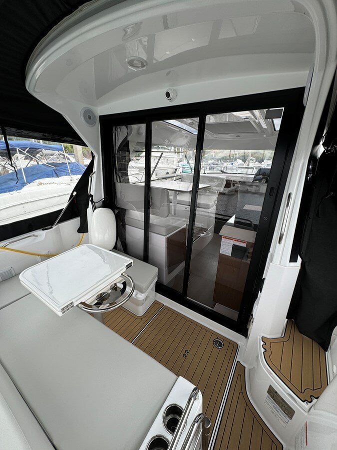 2023-beneteau-30-9f3e09