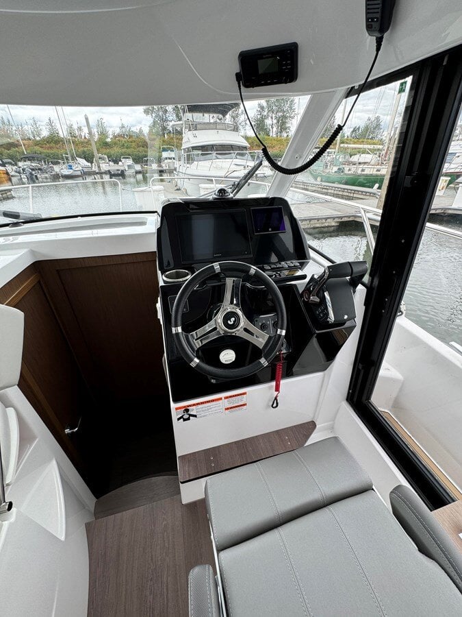 2023-beneteau-30-9f3e09