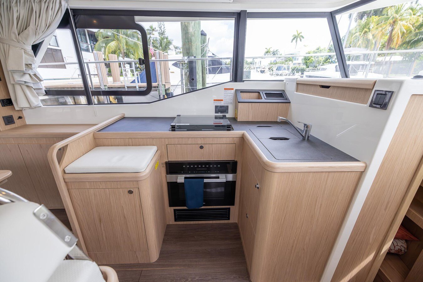 2023-beneteau-37-cfc323