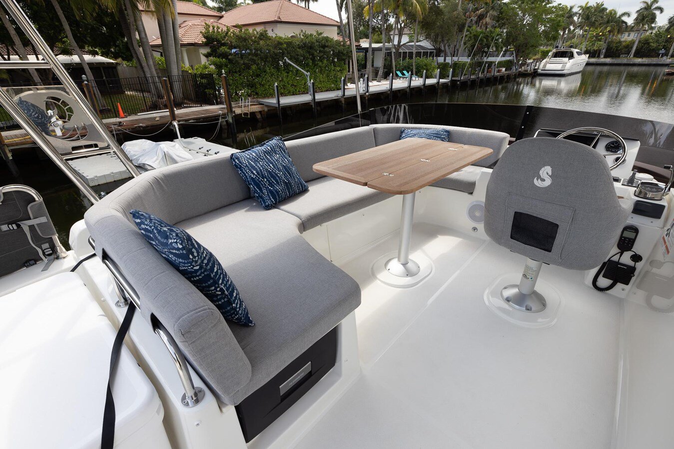 2023-beneteau-37-cfc323