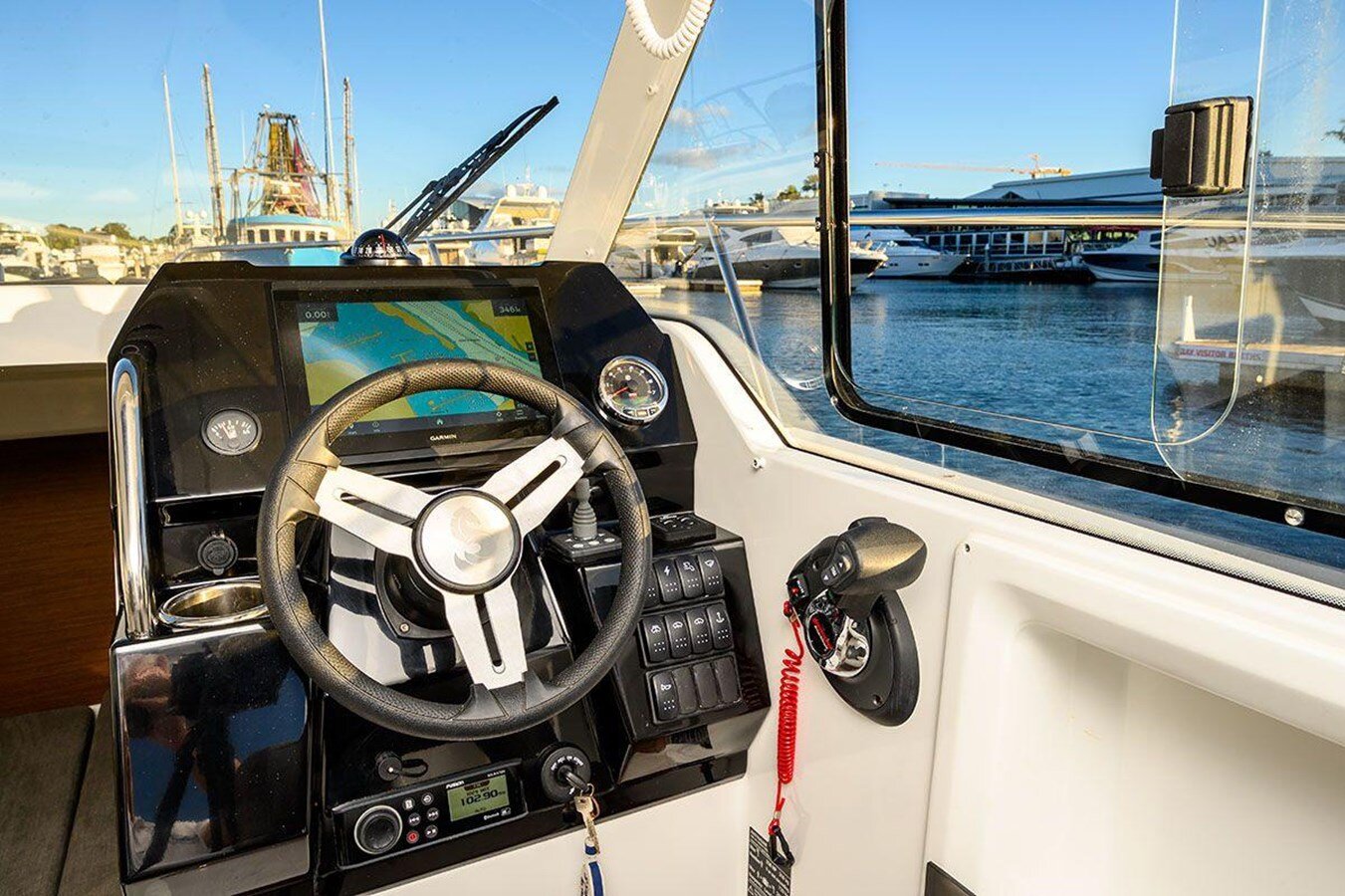 2023-beneteau-8-1-159efb