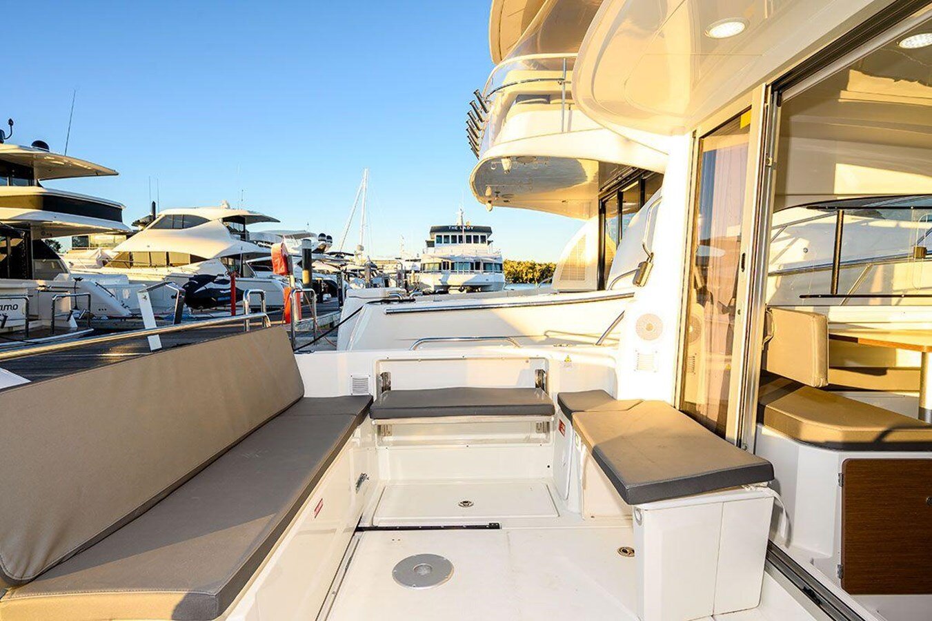 2023-beneteau-8-1-159efb