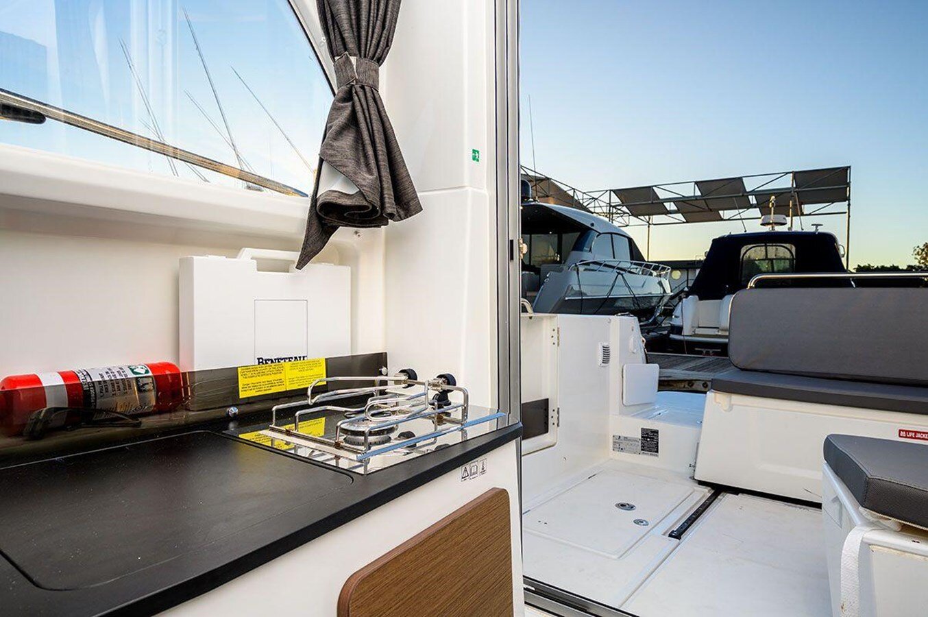 2023-beneteau-8-1-159efb