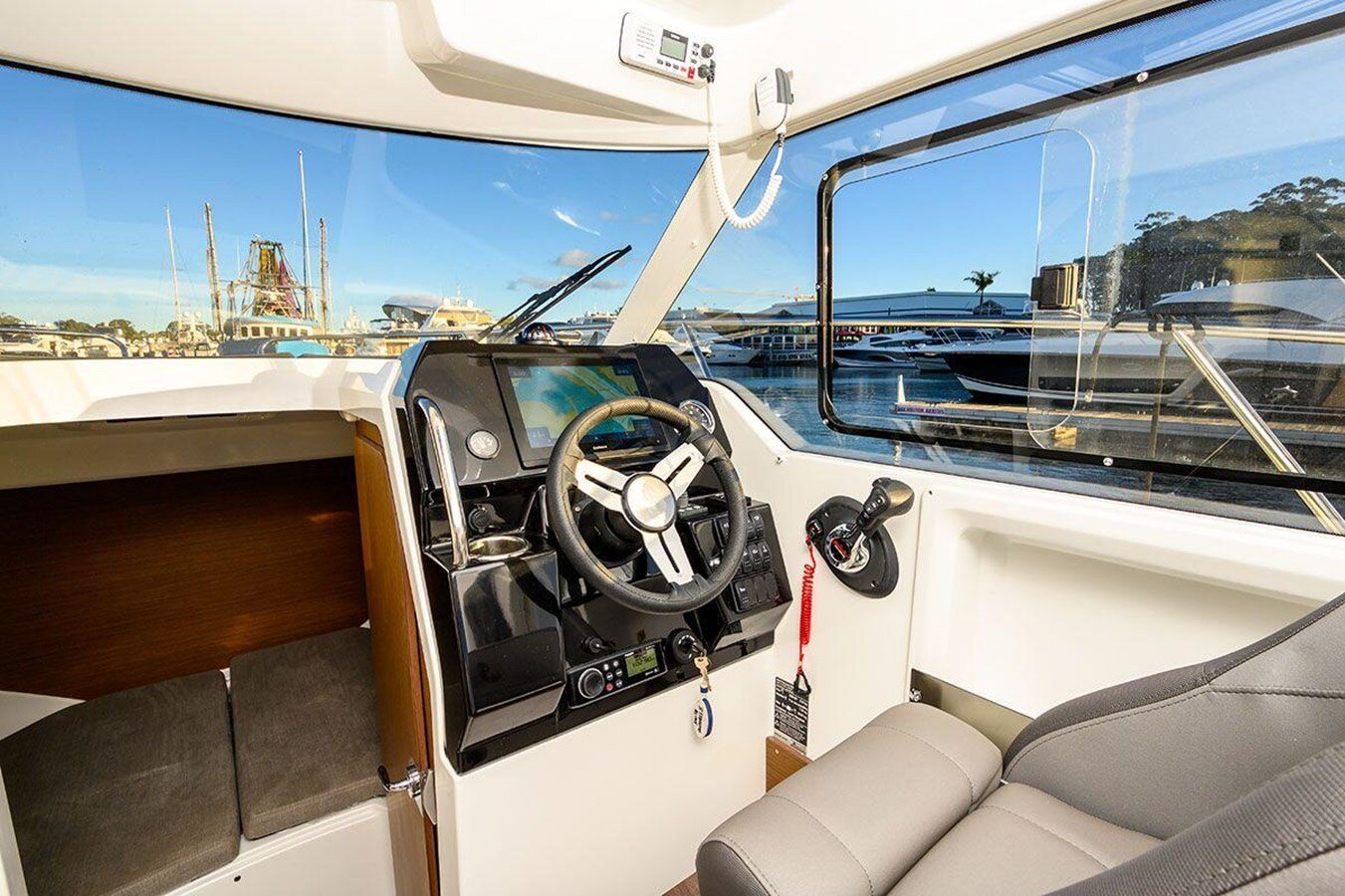 2023-beneteau-8-1-159efb