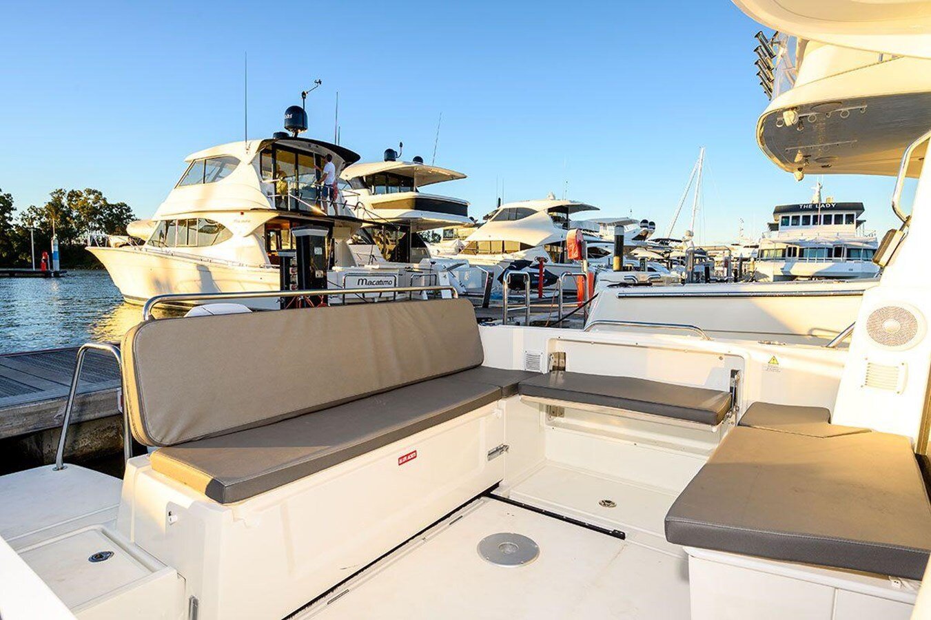 2023-beneteau-8-1-159efb