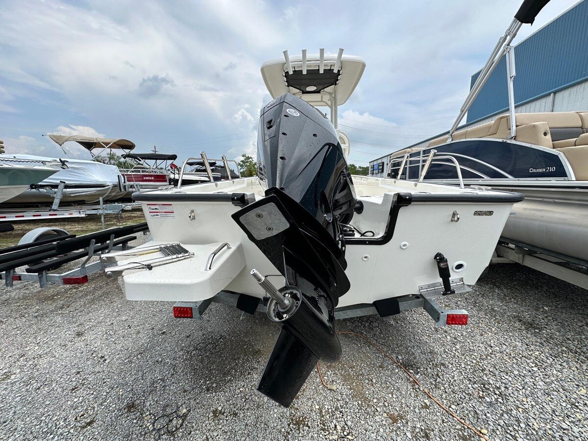 2023-boston-whaler-21-19875b