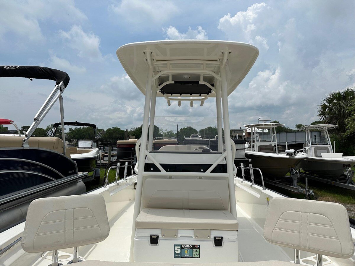 2023-boston-whaler-21-19875b