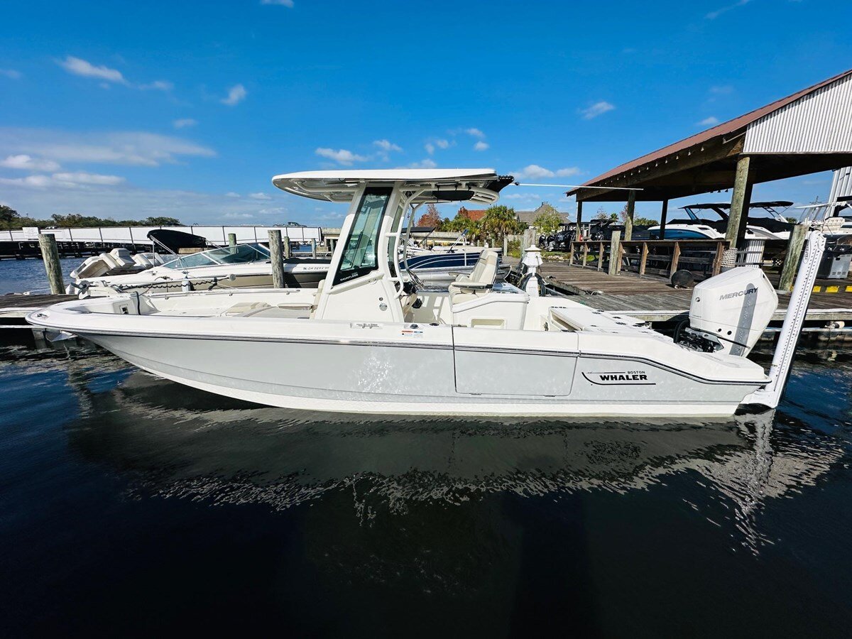 2023-boston-whaler-28-8-eaa7d2