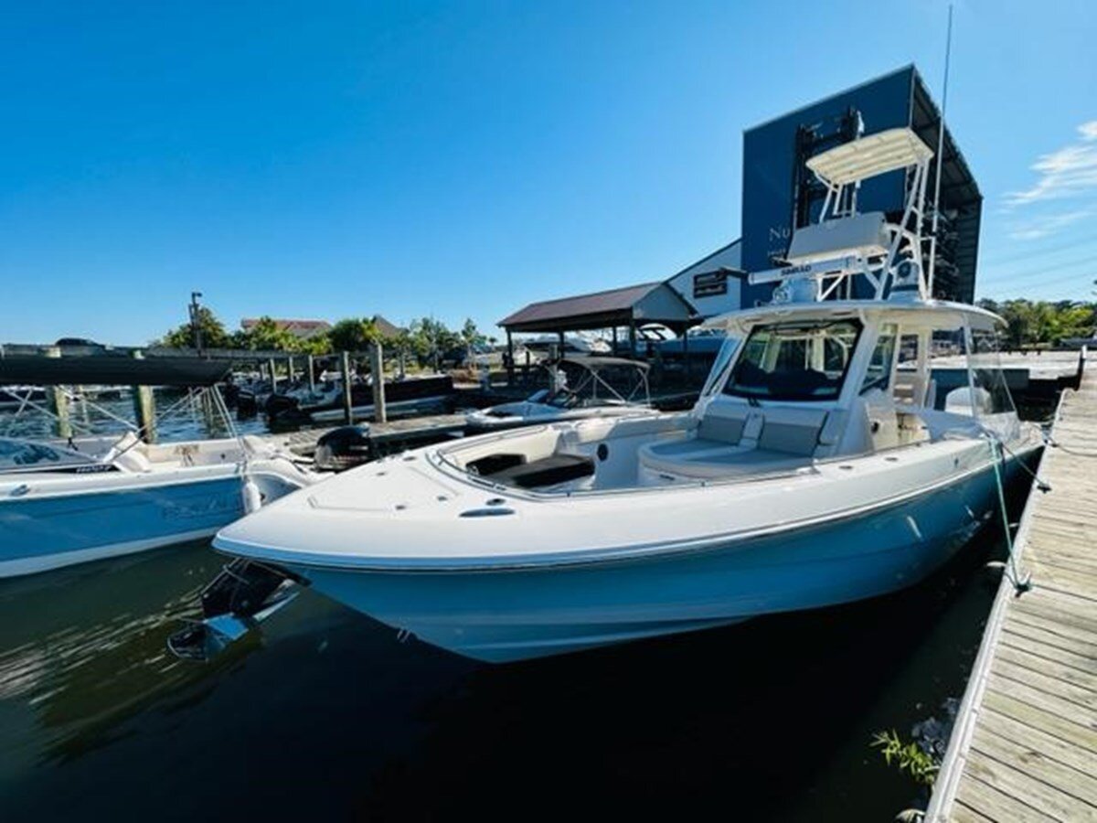 2023-boston-whaler-36-5-94e56b