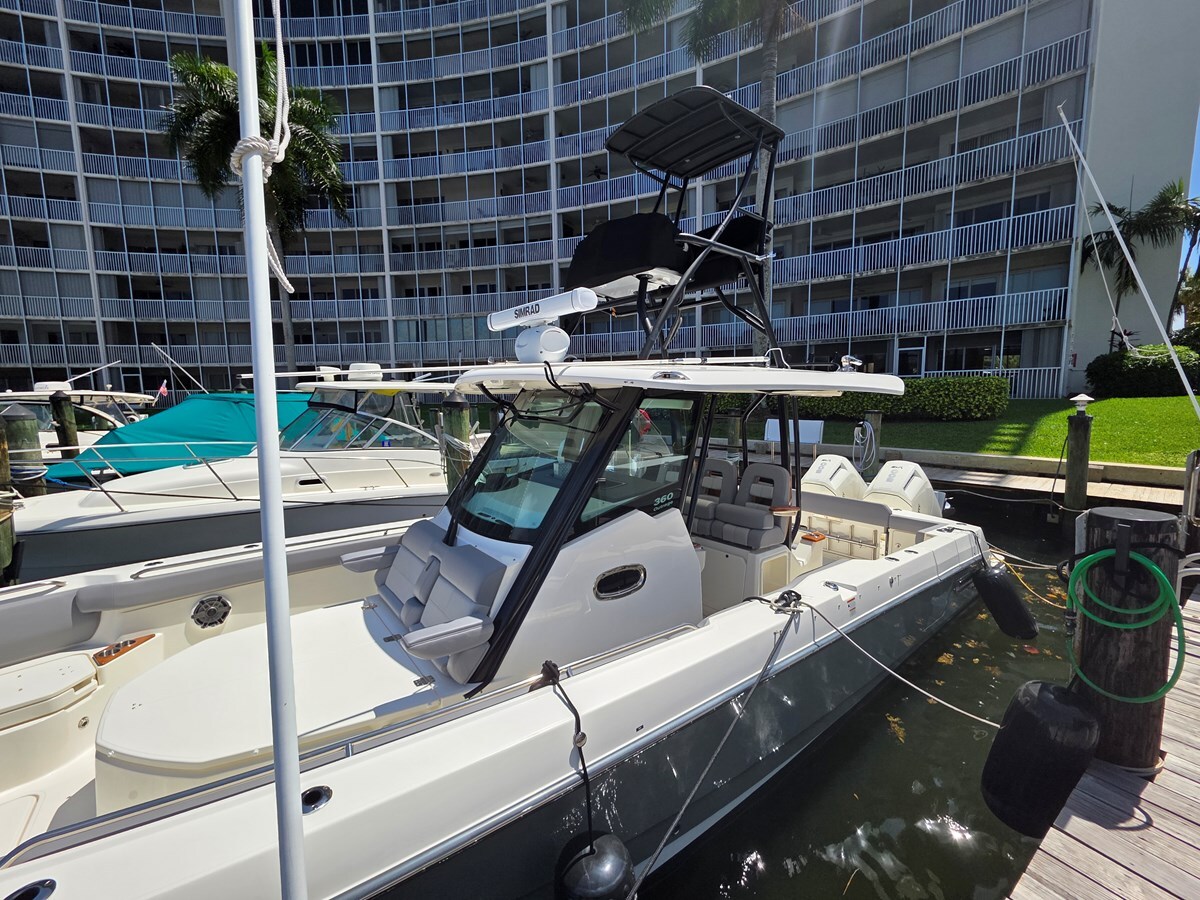 2023-boston-whaler-36-5-acc14d