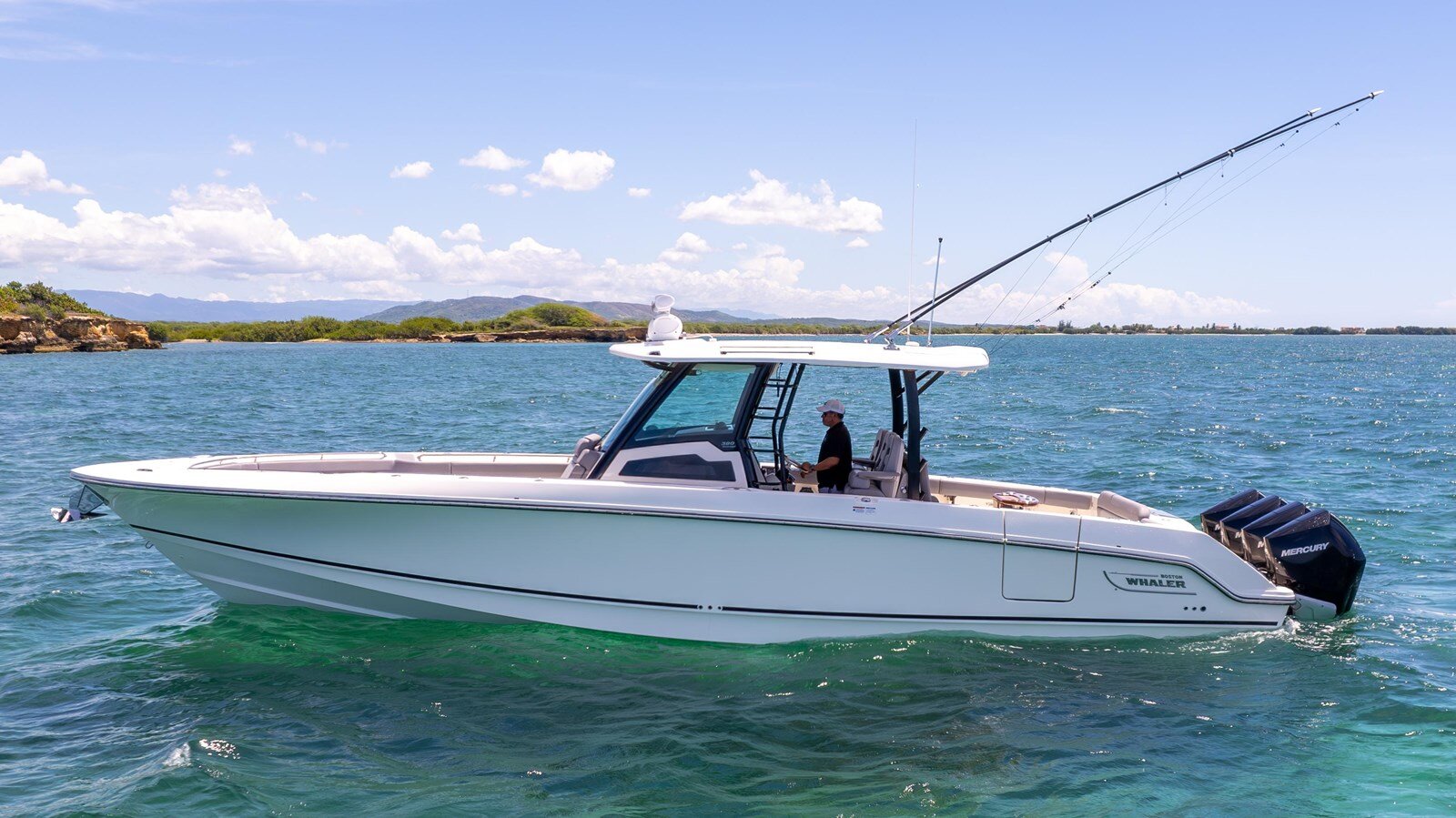 2023-boston-whaler-38-1dff2f