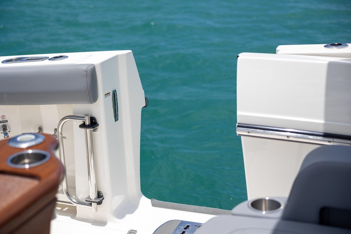 2023-boston-whaler-38-1dff2f