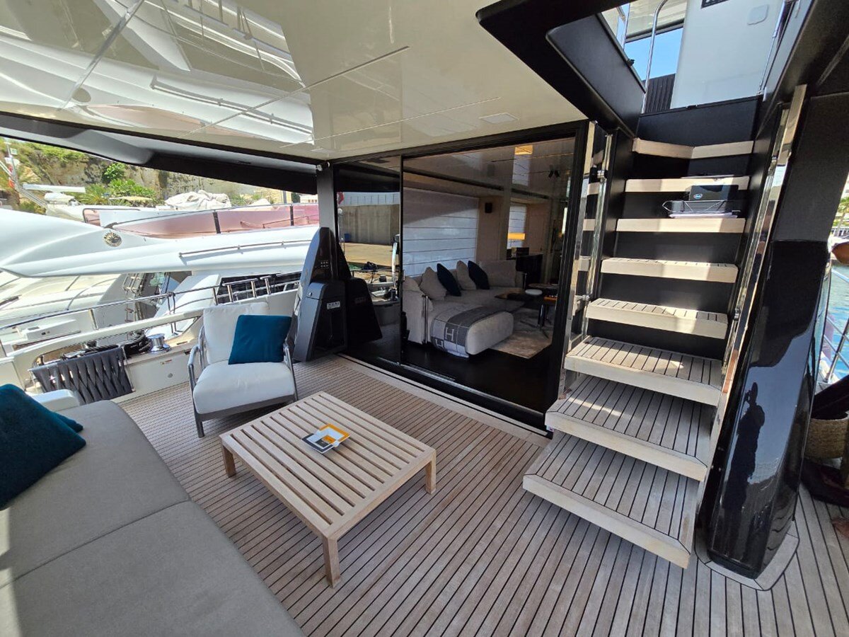 2023-cranchi-68-3-13a146