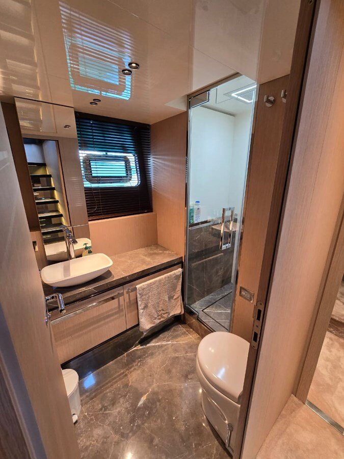 2023-cranchi-68-3-13a146