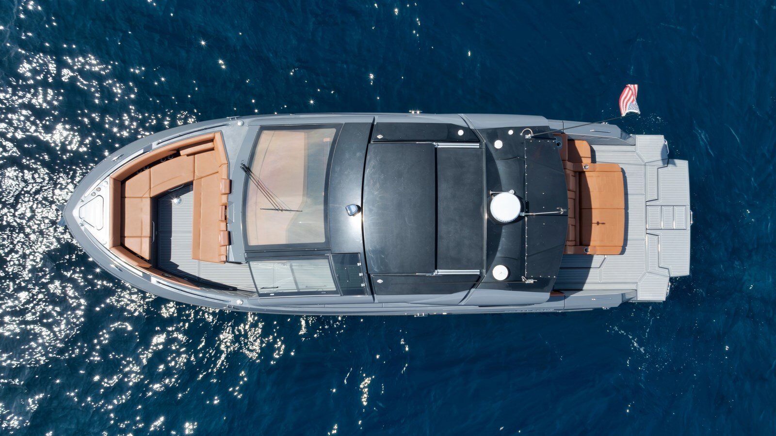 2023-cruisers-yachts-42-44624d