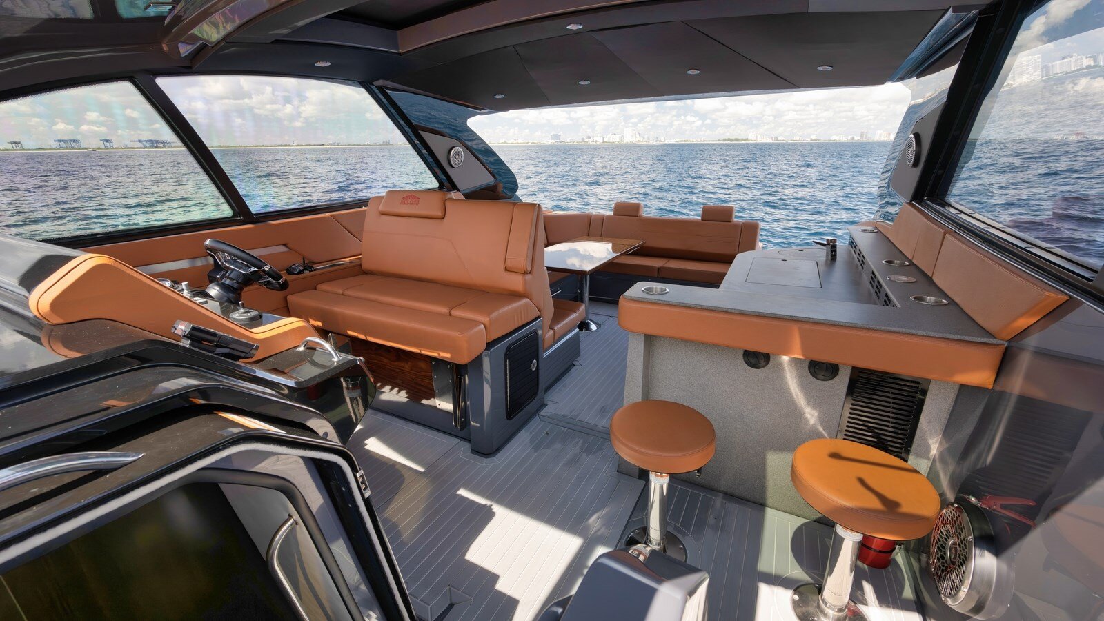 2023-cruisers-yachts-42-44624d