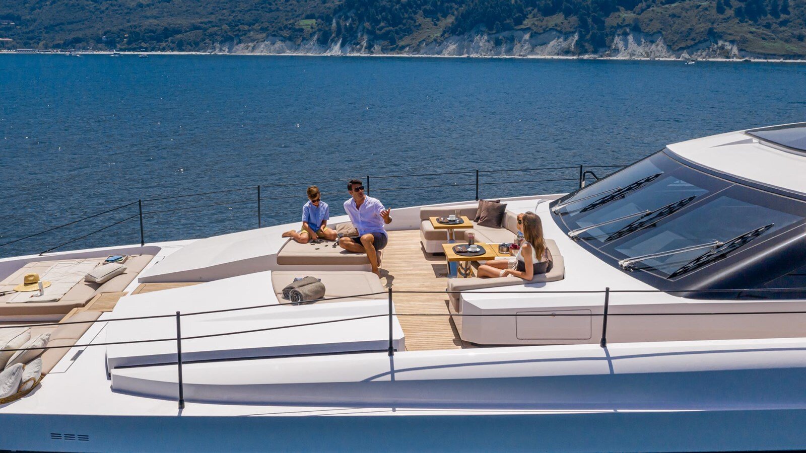 2023-customline-107-9-e8f025