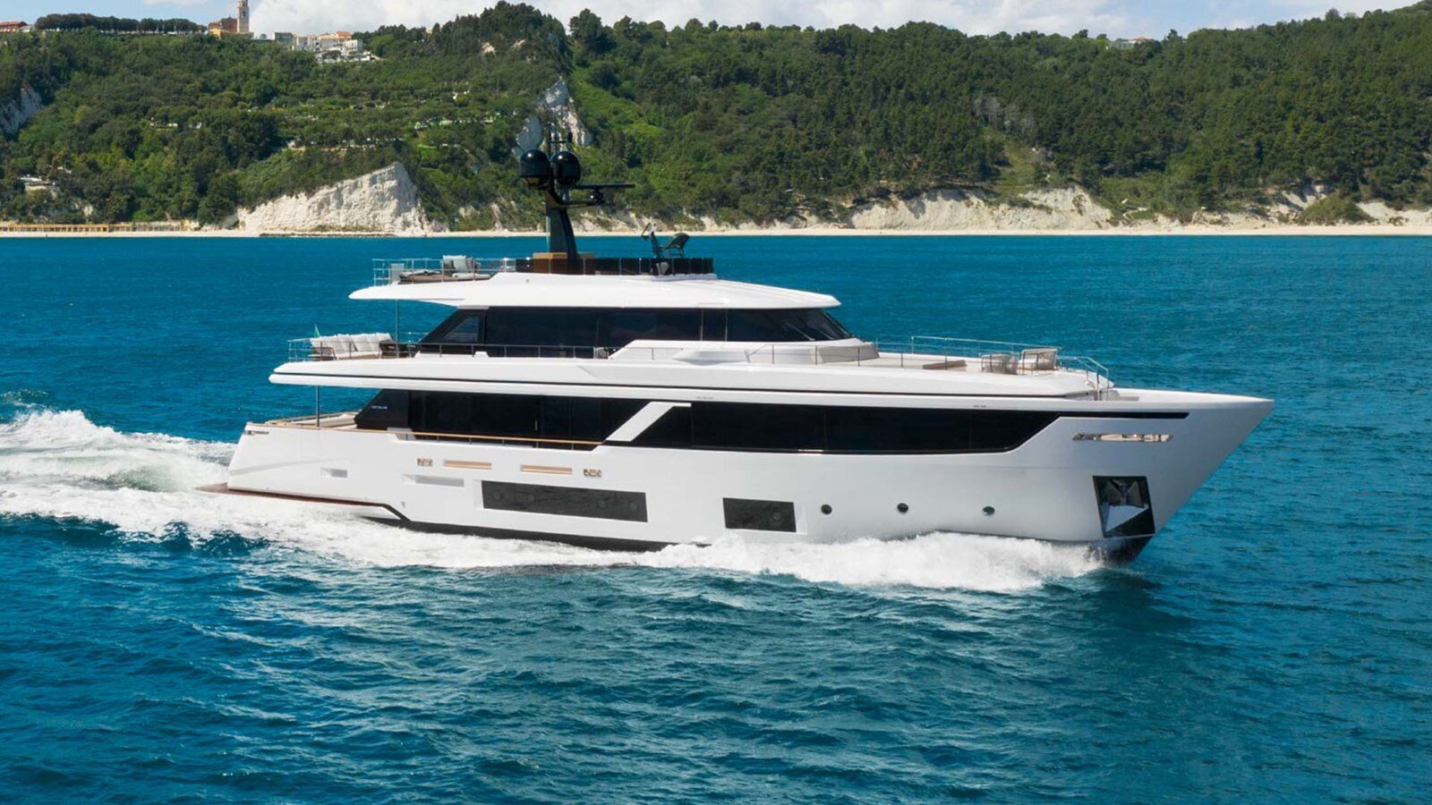 2023-customline-107-9-e8f025