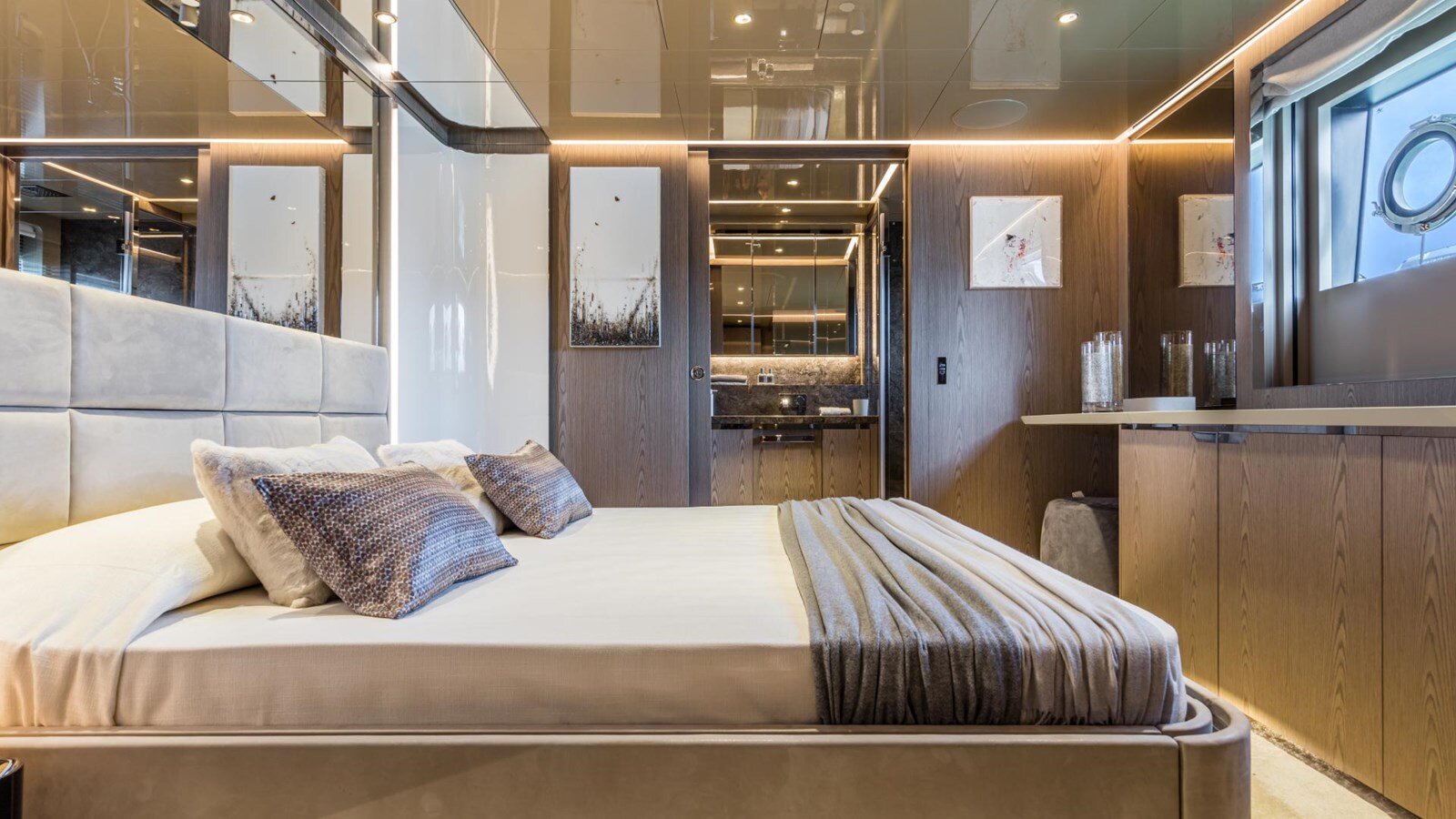 2023-customline-107-9-e8f025