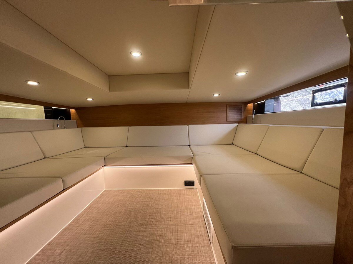 2023-de-antonio-yachts-42-bfc976