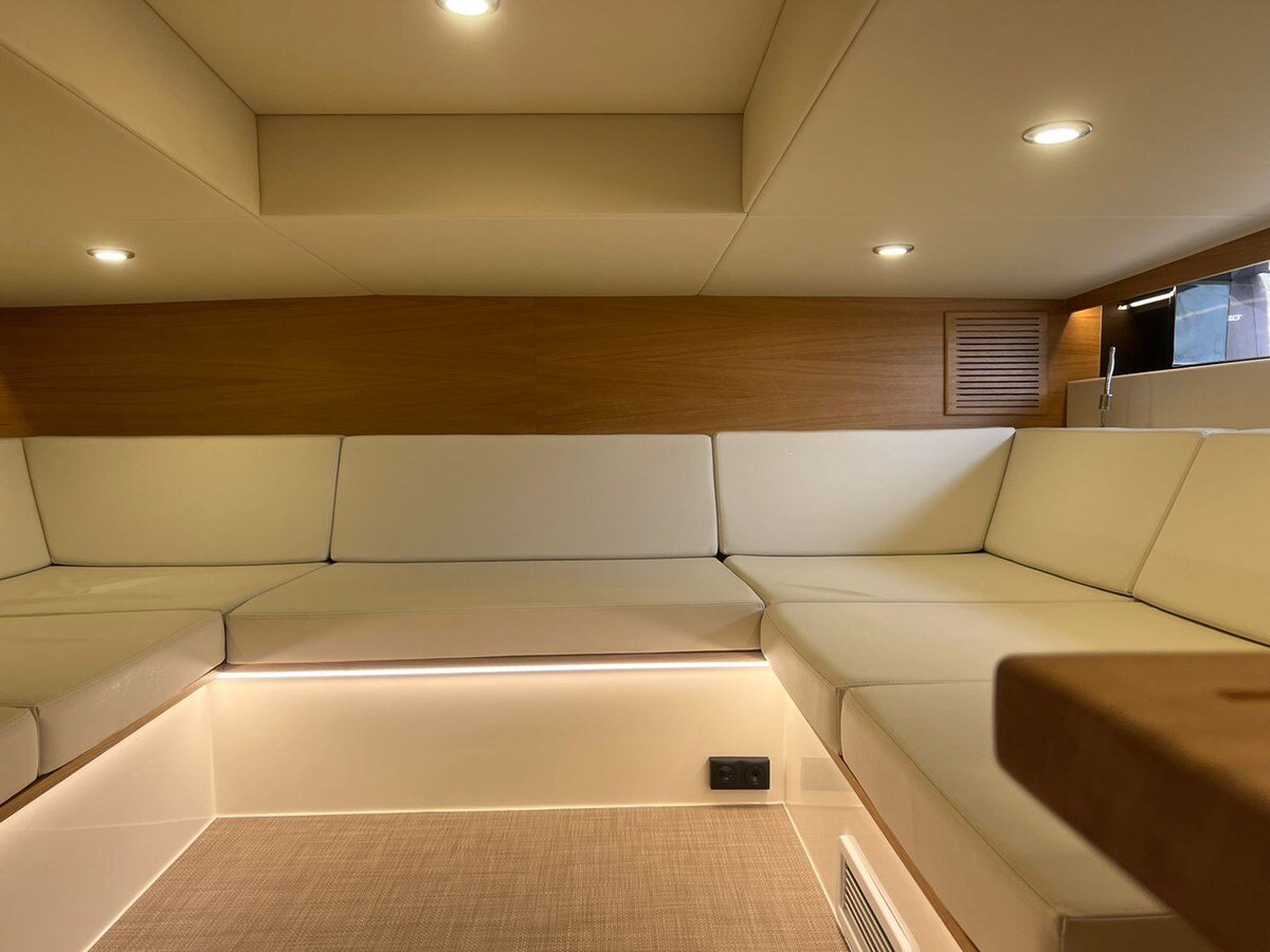 2023-de-antonio-yachts-42-bfc976