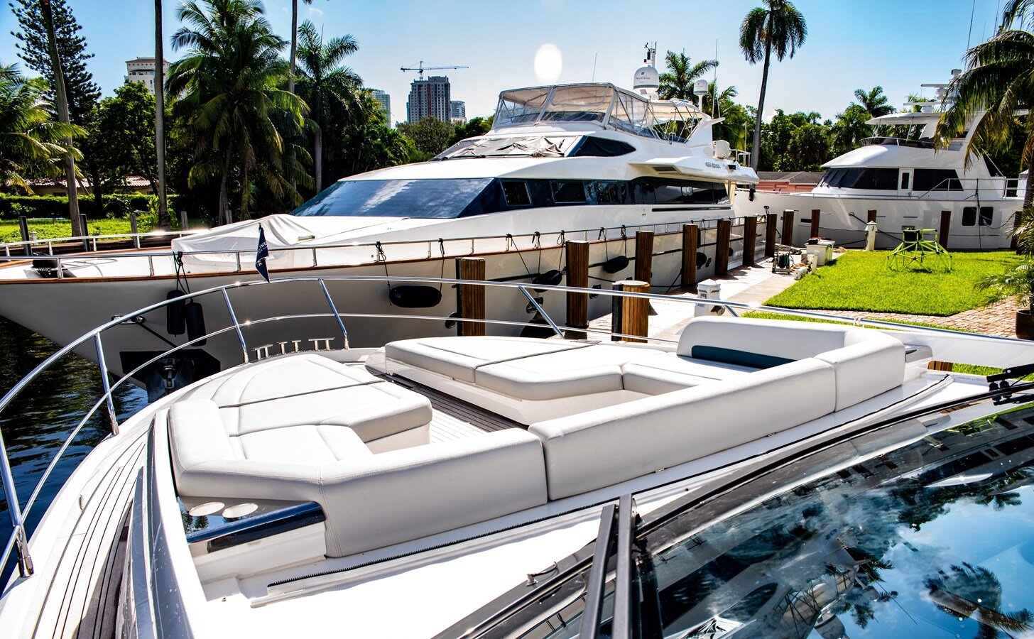 2023-fairline-65-4-9a3279