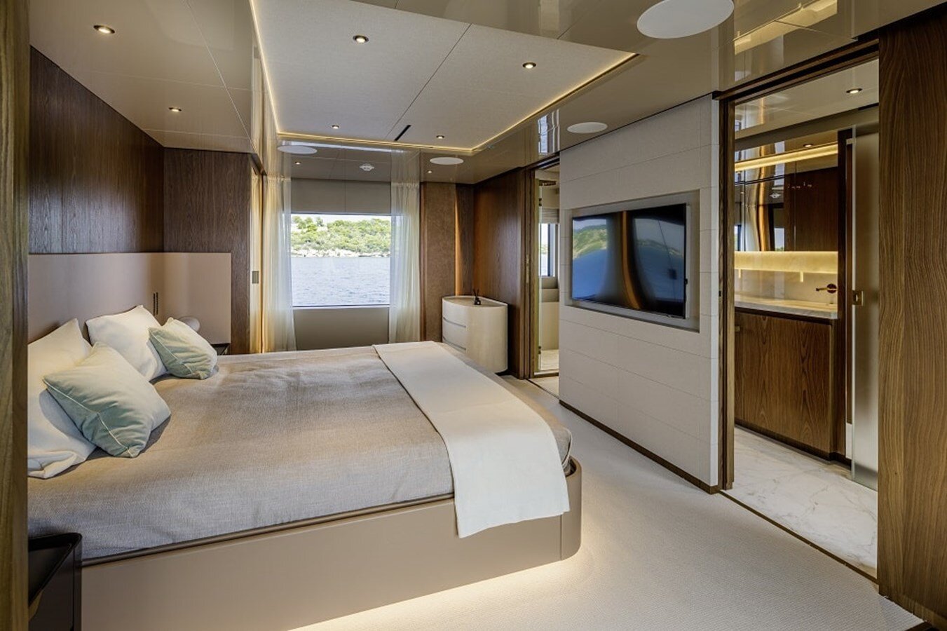 2023-ferretti-custom-line-107-9-7d00ae