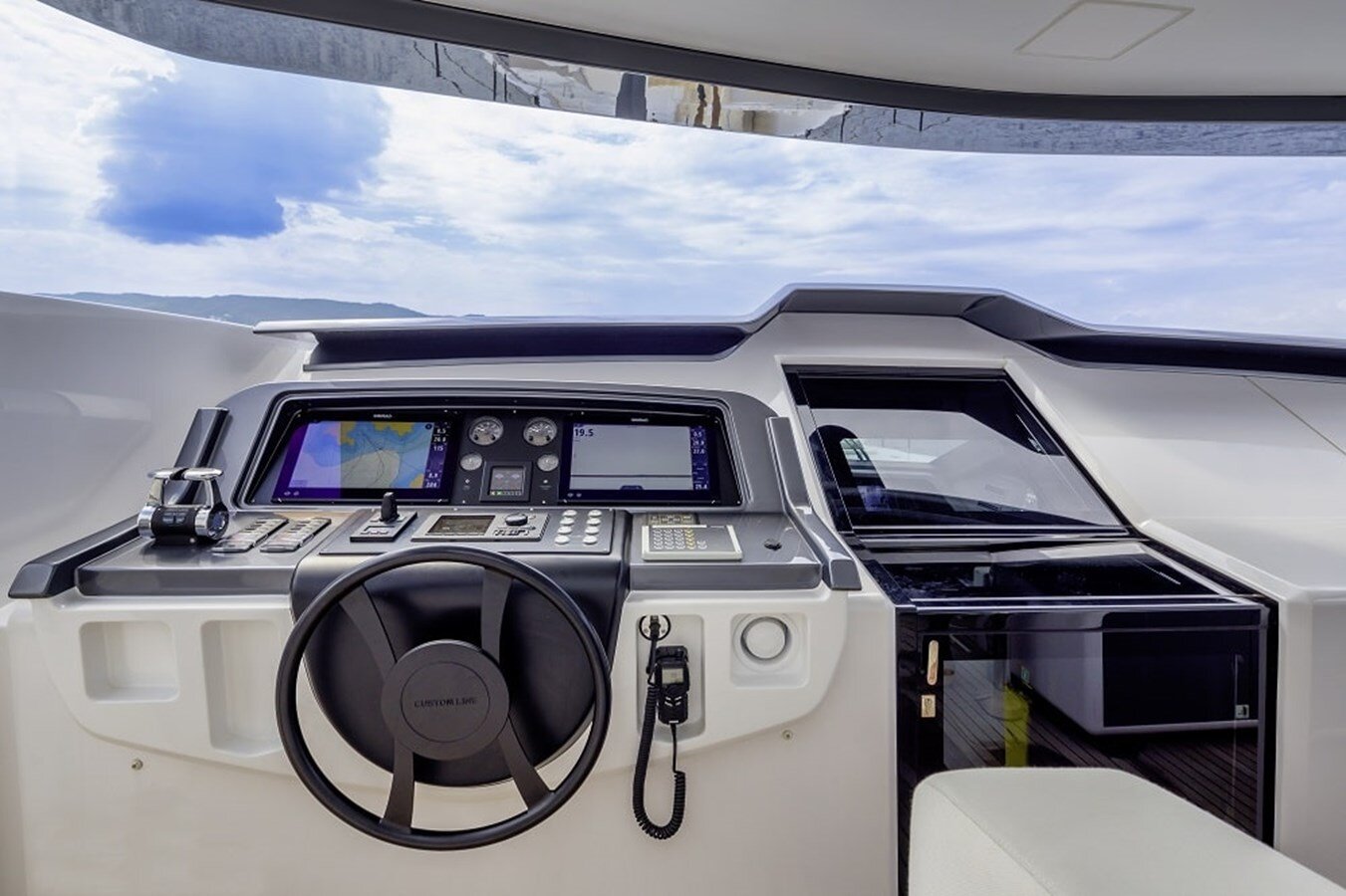 2023-ferretti-custom-line-107-9-7d00ae