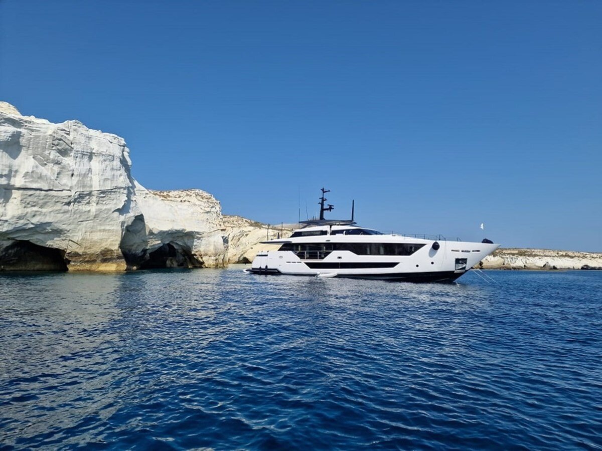 2023-ferretti-custom-line-107-9-7d00ae