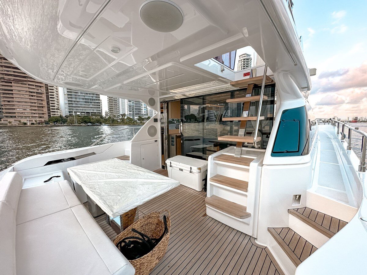 2023-ferretti-yachts-55-e6314a