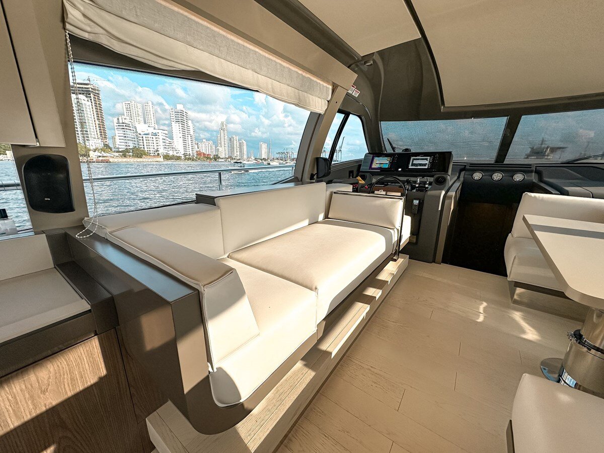 2023-ferretti-yachts-55-e6314a