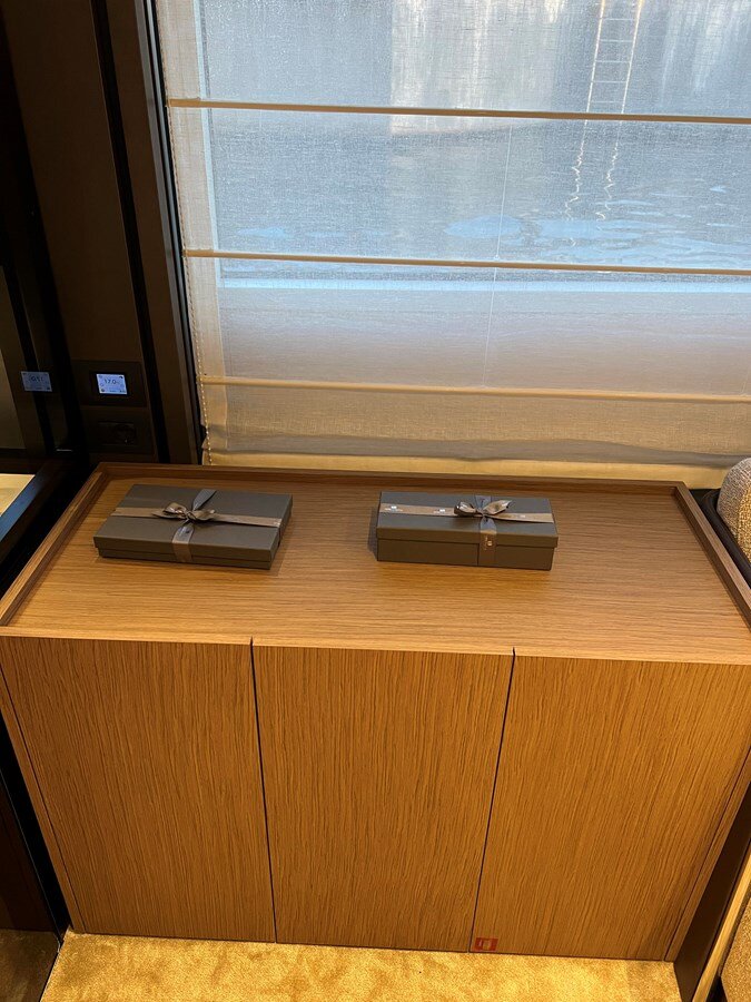 2023-ferretti-yachts-73-2-97dccc