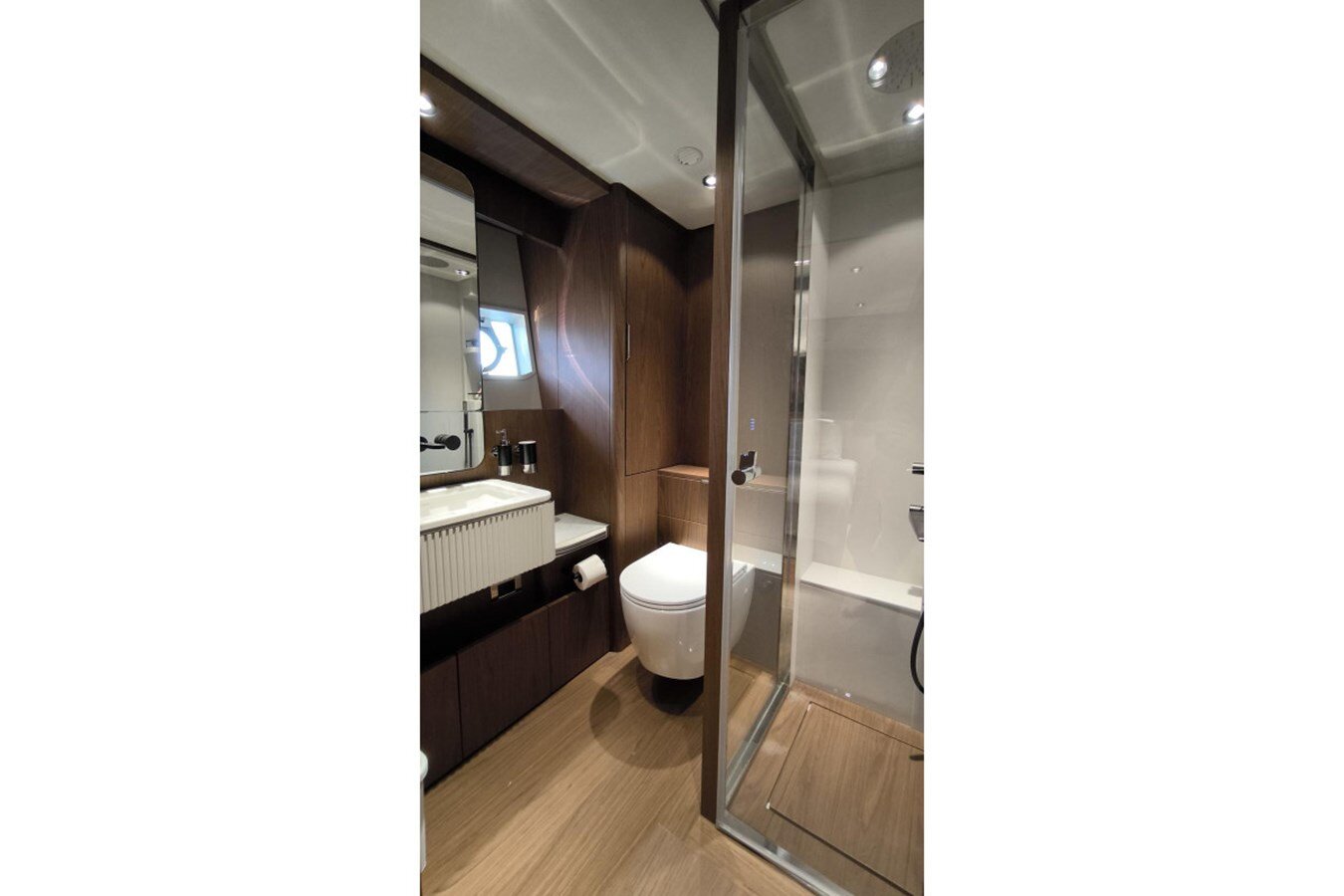 2023-ferretti-yachts-78-06313a