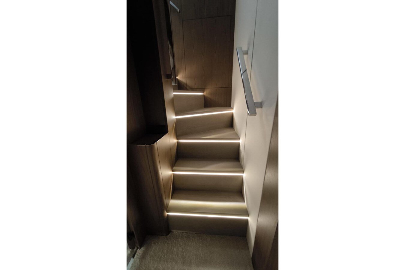 2023-ferretti-yachts-78-06313a