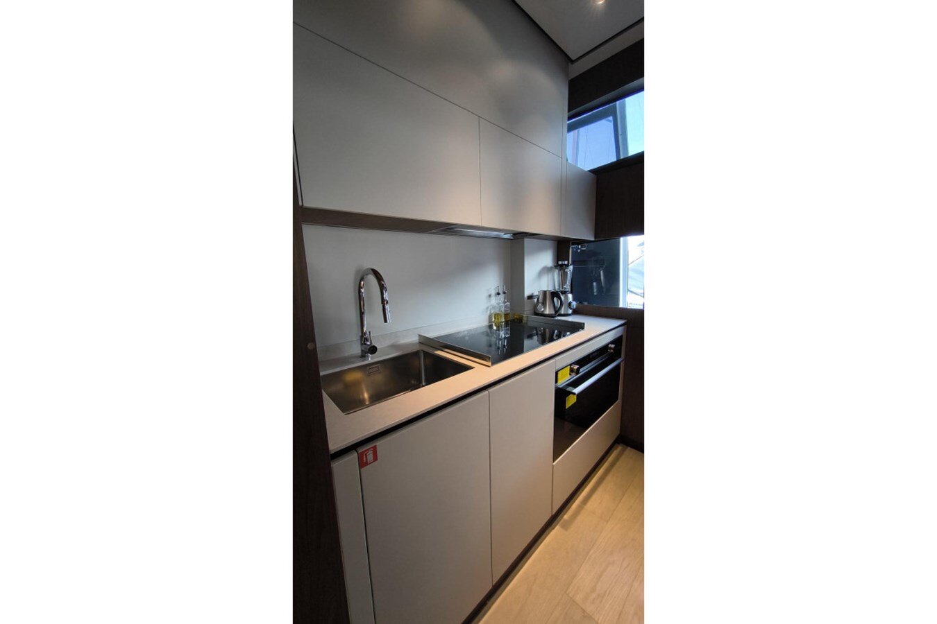 2023-ferretti-yachts-78-06313a