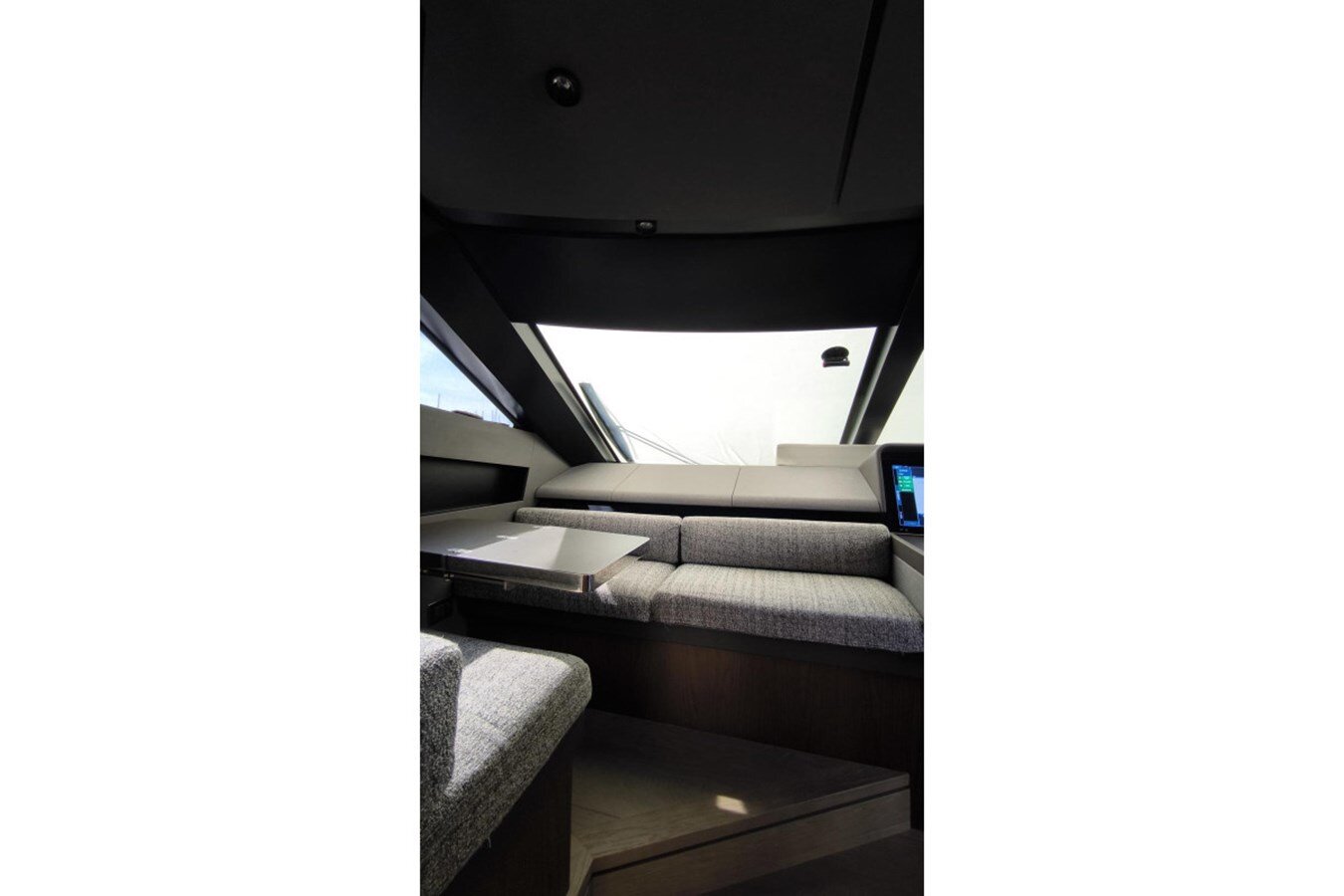 2023-ferretti-yachts-78-06313a