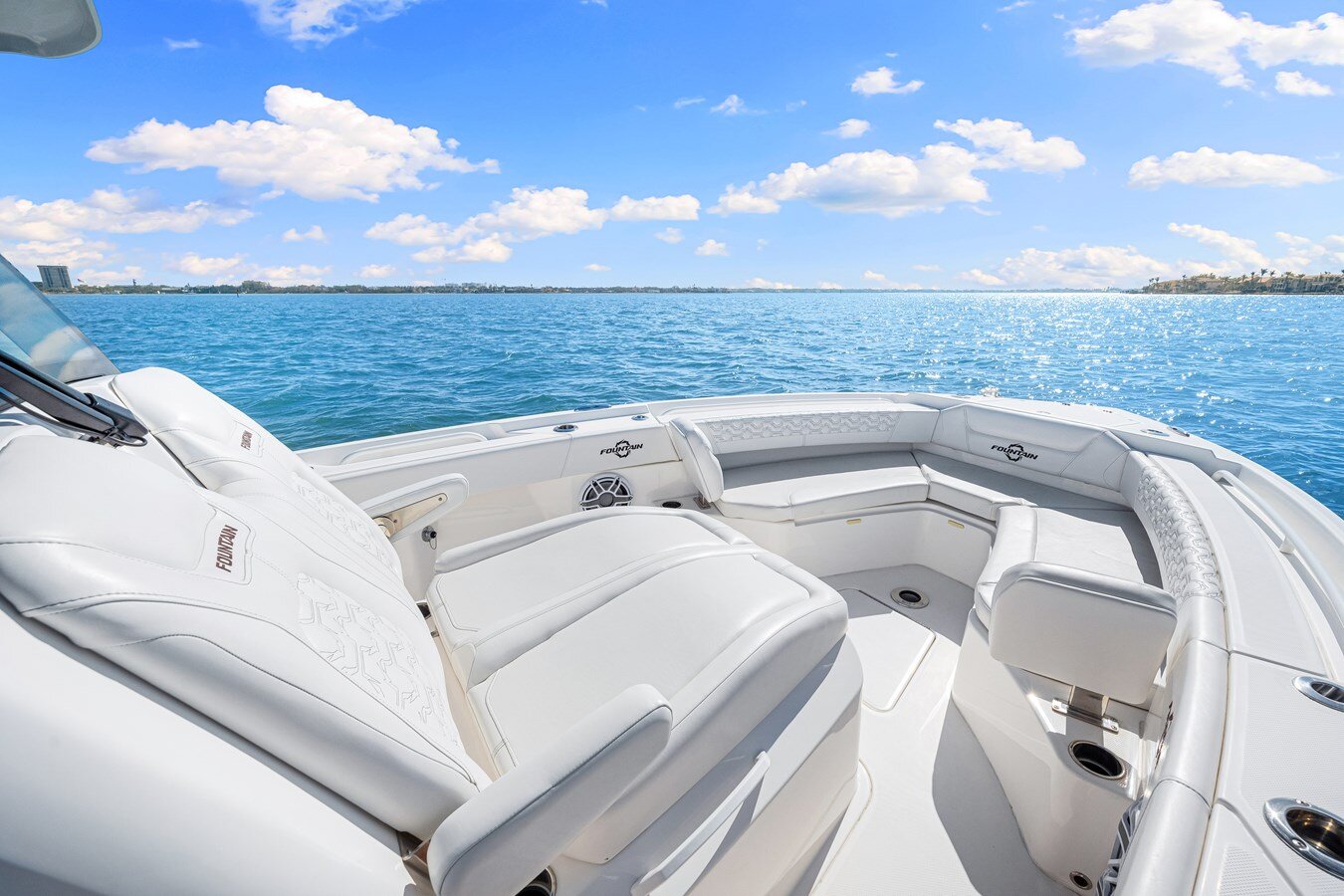 2023-fountain-32-cac4fe