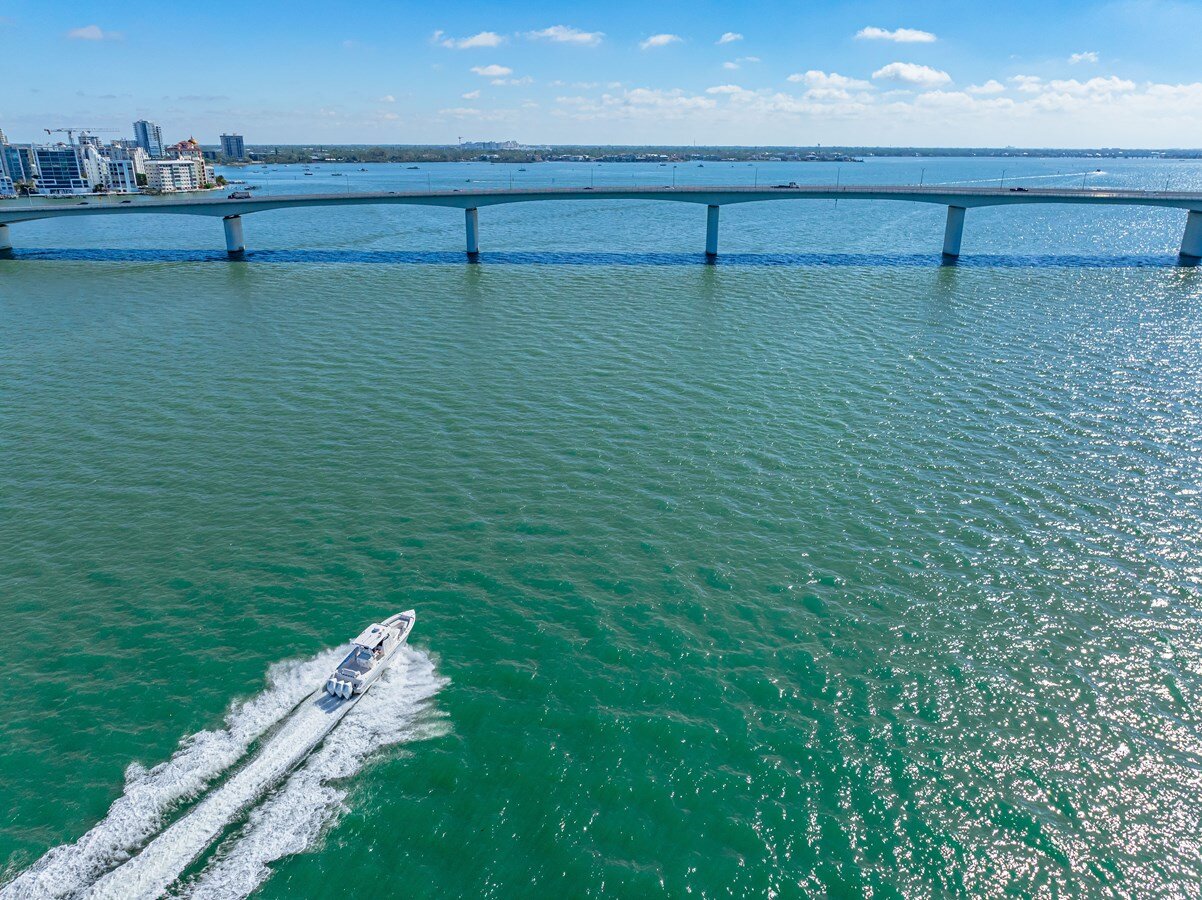 2023-fountain-32-cac4fe