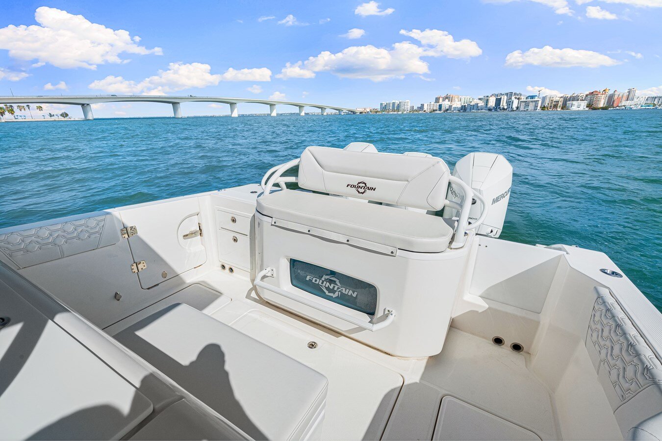 2023-fountain-32-cac4fe