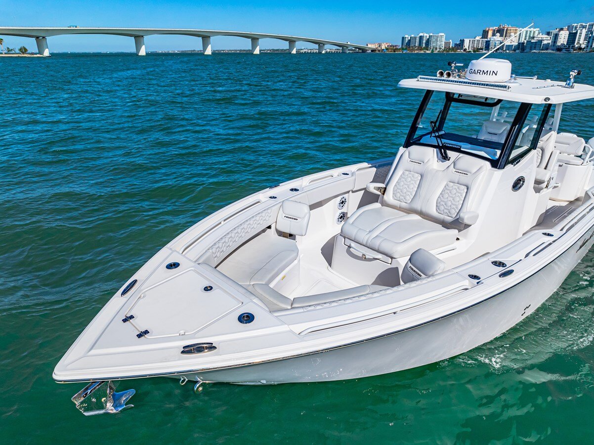 2023-fountain-32-cac4fe