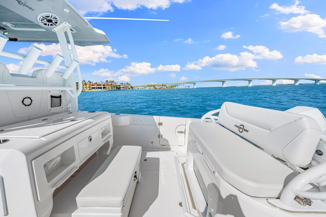 2023-fountain-32-cac4fe