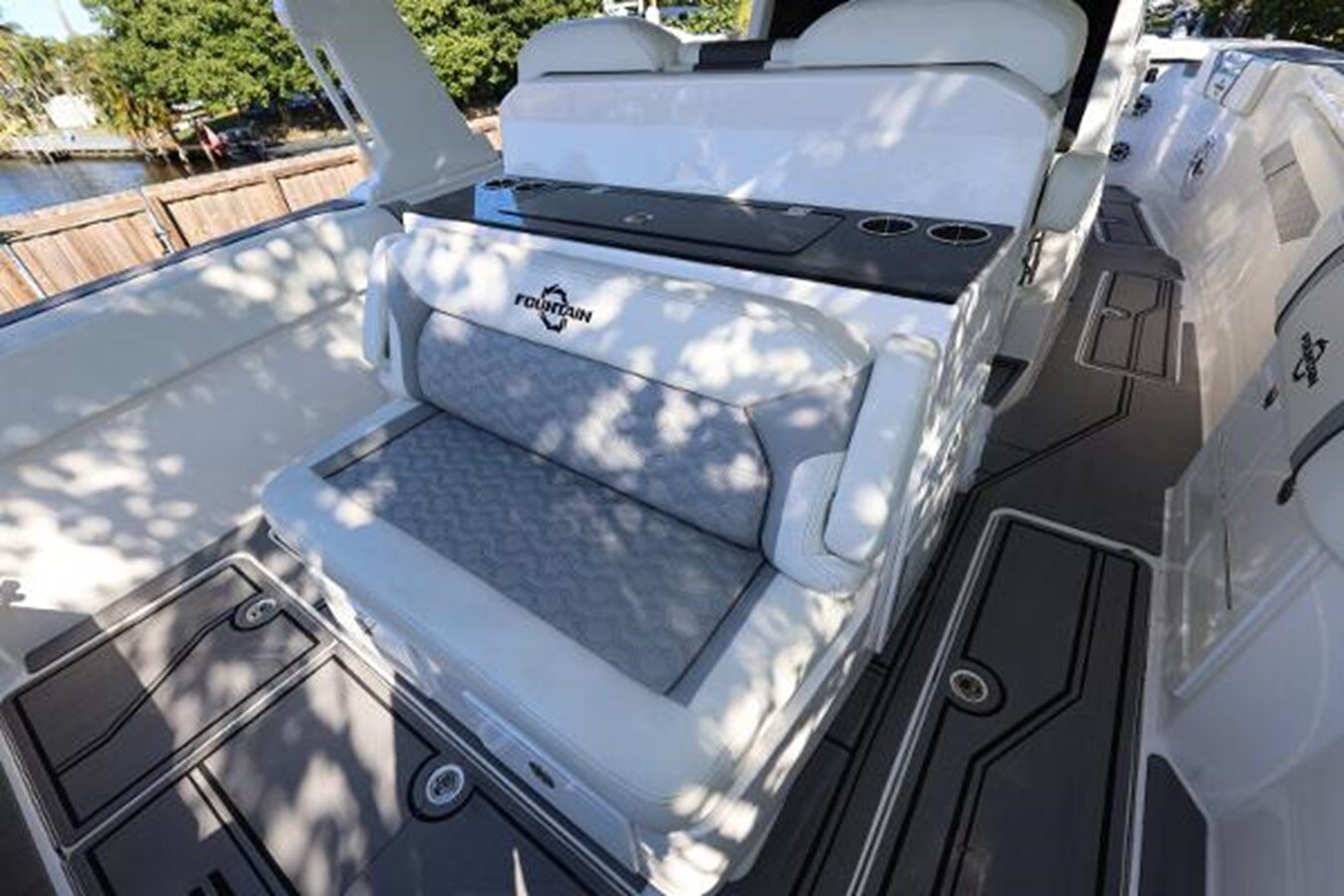 2023-fountain-38-4-bd5ba2