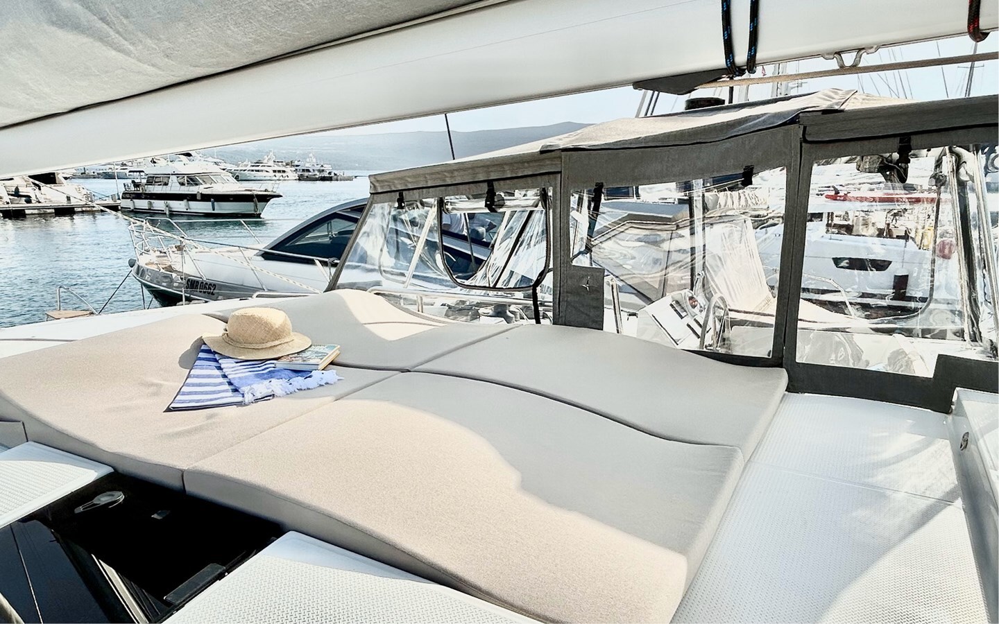 2023-fountaine-pajot-41-4-311e7b