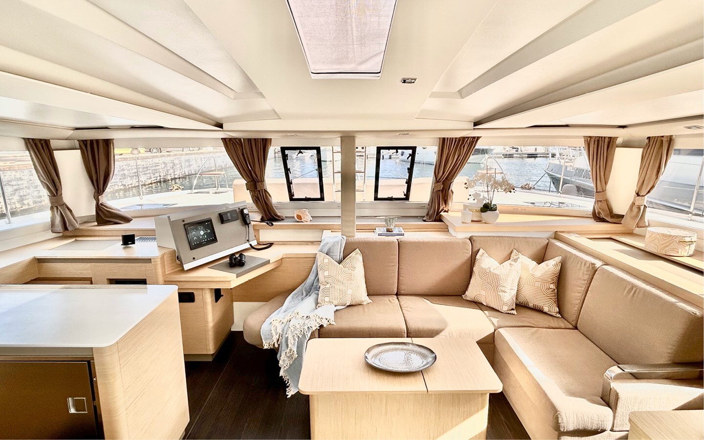 2023-fountaine-pajot-41-4-311e7b