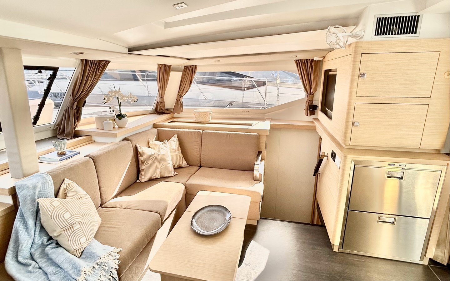 2023-fountaine-pajot-41-4-311e7b