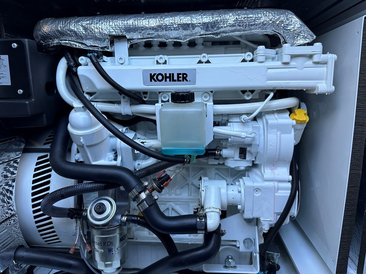 2023-fountaine-pajot-51-5384a5