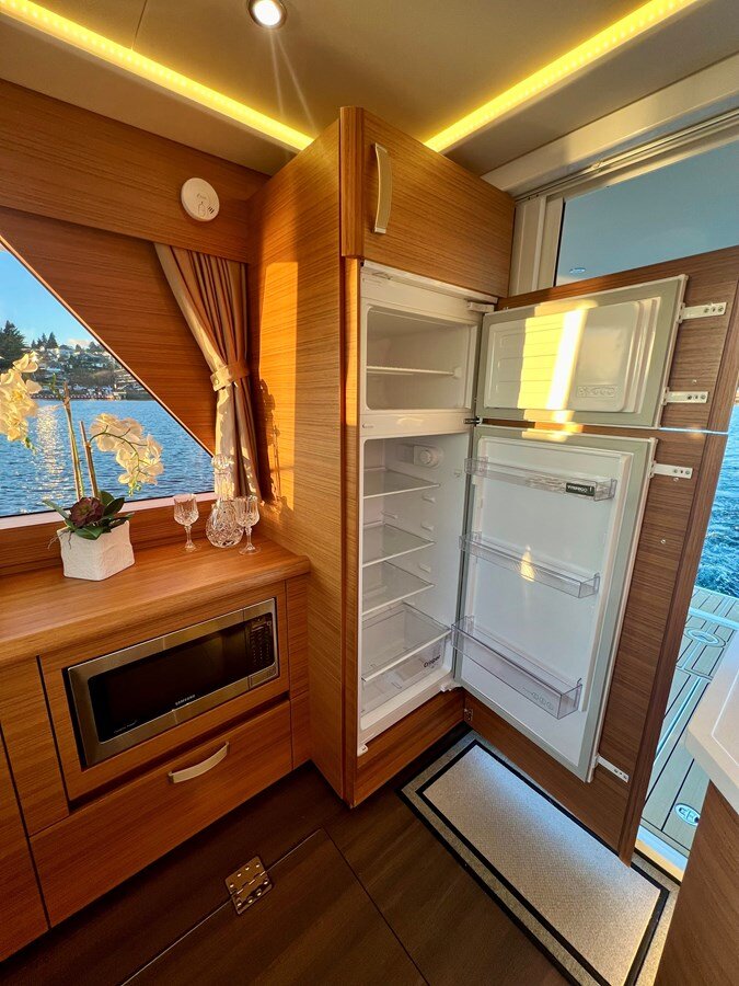 2023-greenline-39-3b6ce7