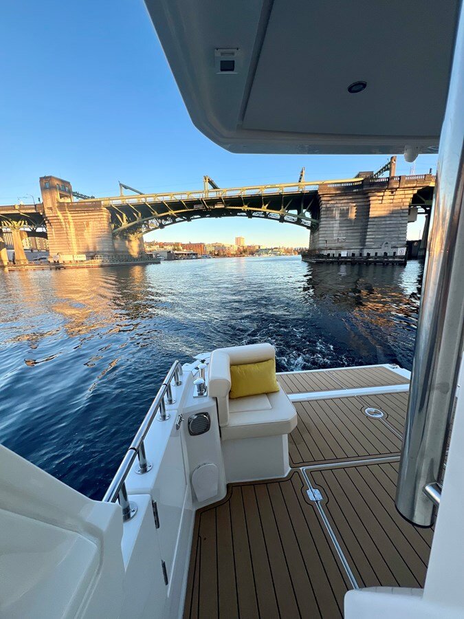 2023-greenline-39-3b6ce7